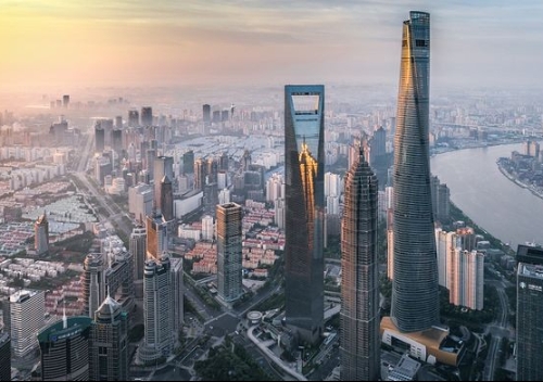 商务部：今年年内将制定中国跨境服务贸易第一张负面清单