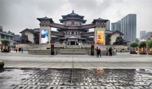 再现大唐西市繁荣：千年丝路上的特色小镇