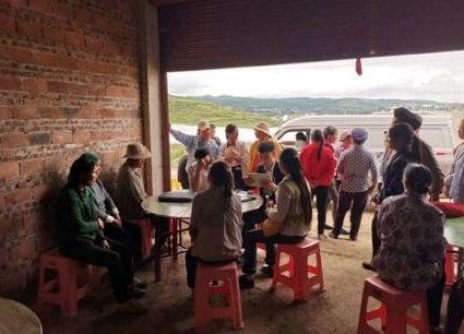 贵阳银行开启便民服务通道，助推七万亩蔬菜基地产业扶贫