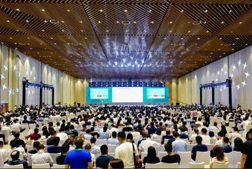 推动，发展到升级，绿色建筑发展向何方？