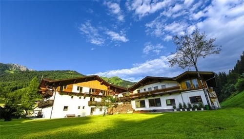 让守护绿水青山成为习惯（现场评论·走向我们的小康生活（19））