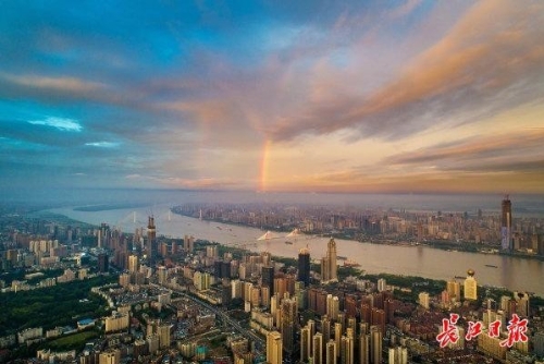 推进长江大保护，武汉探索生态优先绿色发展新路