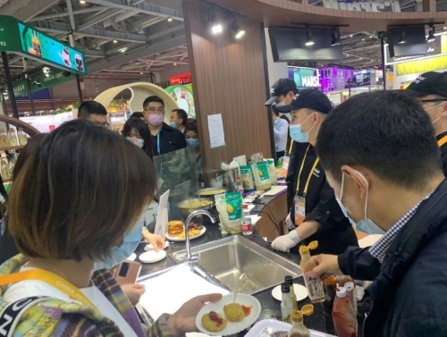 进博会时间｜这款进博会上最“绿色”的肉制品，很快可能出现在包子里