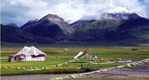 西藏那曲：易地扶贫搬迁让贫困群众过上新生活