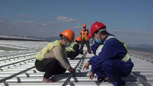 光伏发电助力能源产业绿色发展