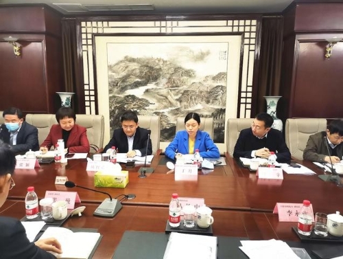 亚投行代表团来阜召开亚投行贷款 辽宁省绿色智慧公交示范项目（阜新子项目）考察评估现场会议