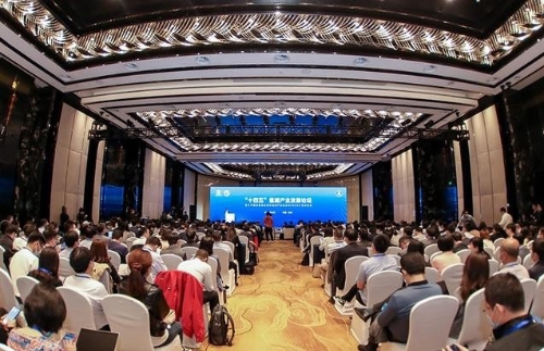 专家热议氢能产业发展：加大技术创新 逐步降低用氢成本