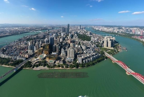 工业与山水交相辉映——广西柳州市的绿色发展之路