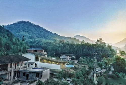 做乡村振兴，你得有一套搞钱方案