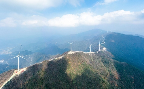 安徽池州：建风电长廊 促绿色发展