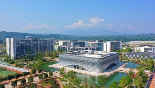 四川省雅安市政府工作报告里的“生态气息”：“绿色”一词出现了36次