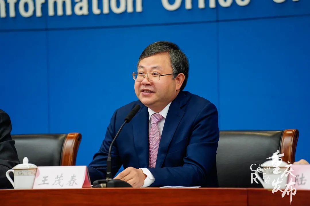 王茂春介绍相关情况 吴汪洋 摄